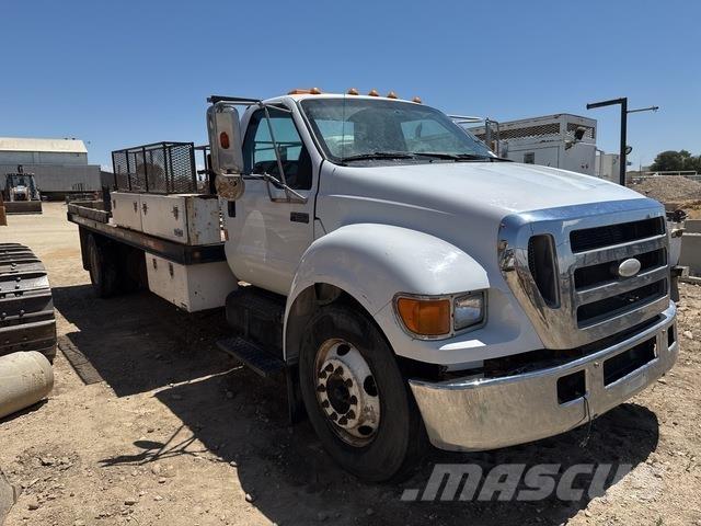 Ford F-650 Pritschenwagen/Pritschenwagen mit Seitenklappe