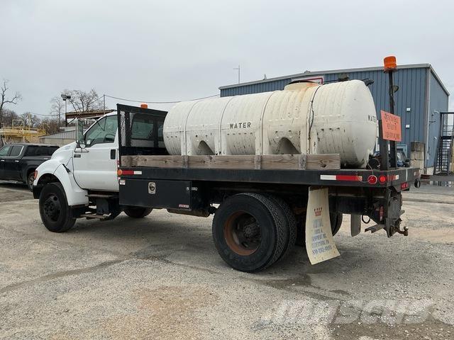 Ford F-650 Pritschenwagen/Pritschenwagen mit Seitenklappe