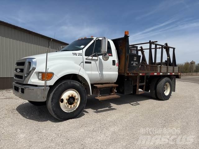 Ford F-750 Sonstige Baumaschinen