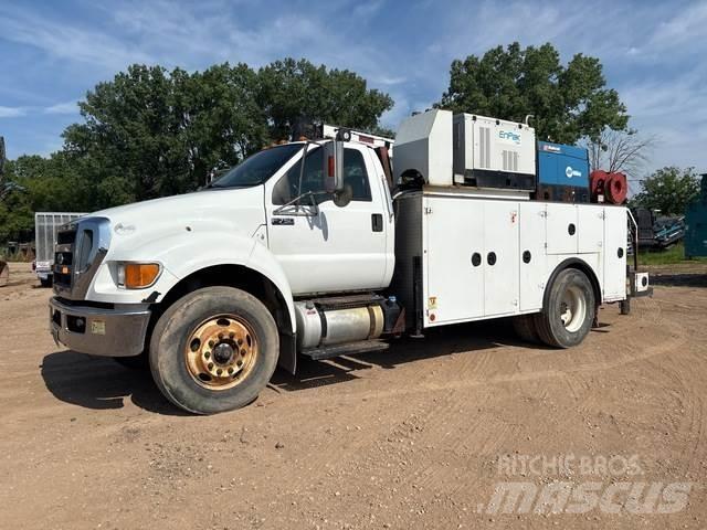 Ford F-750 Kommunal-Sonderfahrzeuge
