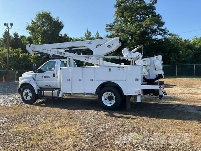 Ford F-750 LKW-Arbeitsbühnen