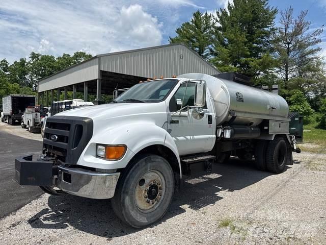 Ford F-750 Betonmischer