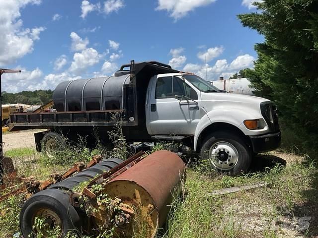 Ford F-750 Sonstige Baumaschinen
