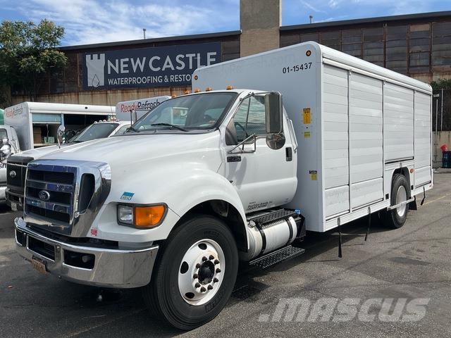 Ford F-750 Getränkewagen