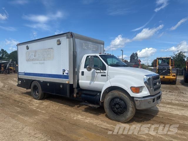 Ford F-750 Sonstige Baumaschinen