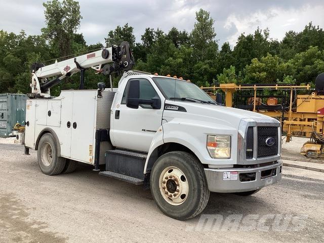 Ford F-750 Kommunal-Sonderfahrzeuge