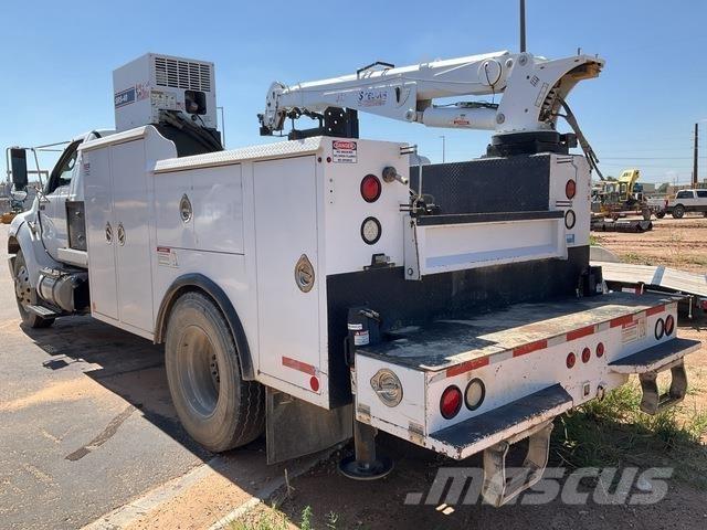 Ford F-750 Kommunal-Sonderfahrzeuge