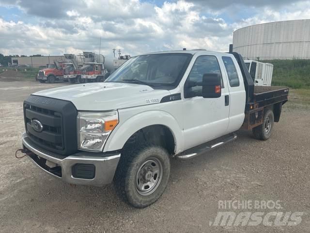 Ford F250 Pritschenwagen/Pritschenwagen mit Seitenklappe