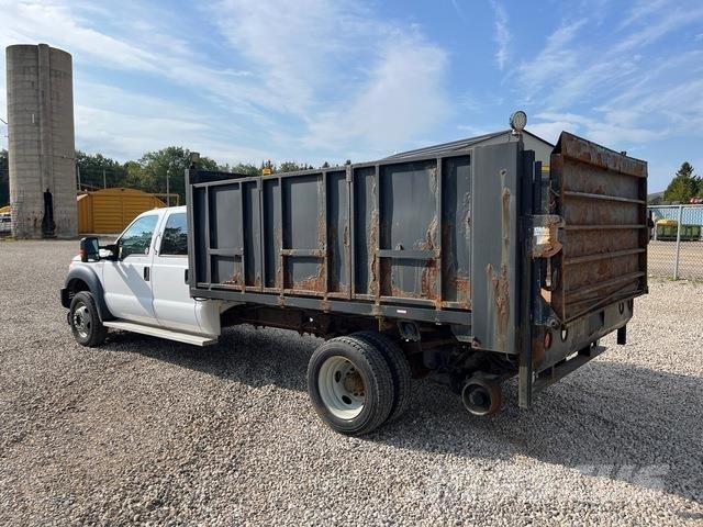 Ford F550 Pritschenwagen/Pritschenwagen mit Seitenklappe