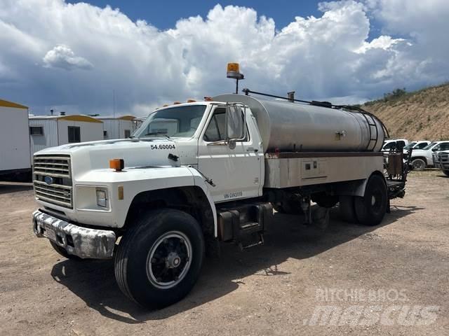 Ford F700 Betonmischer