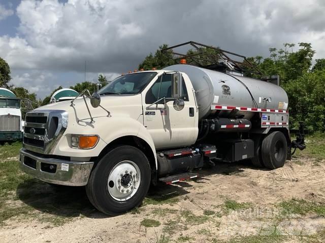 Ford F750 Betonmischer