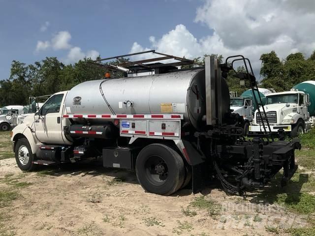 Ford F750 Betonmischer