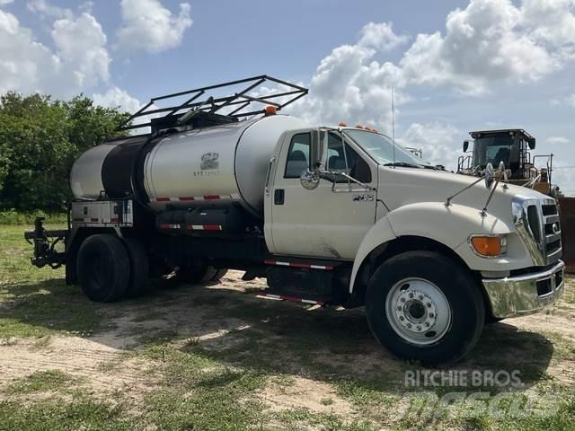 Ford F750 Betonmischer