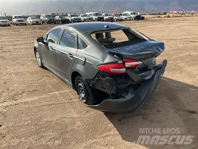 Ford Fusion S PKWs