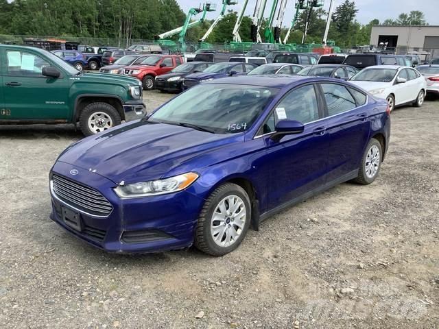 Ford Fusion S PKWs