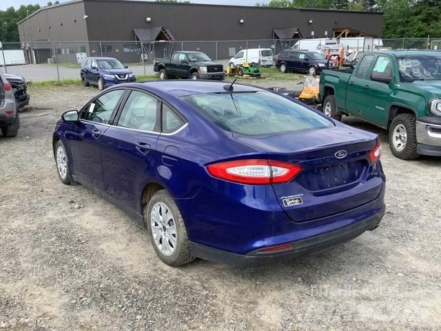 Ford Fusion S PKWs