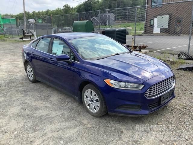 Ford Fusion S PKWs