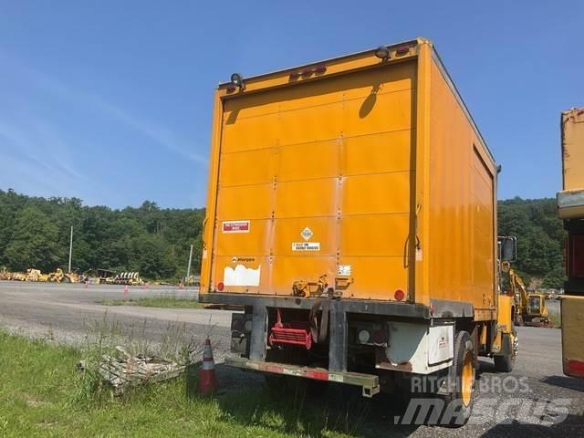 Ford L8000 Kommunal-Sonderfahrzeuge