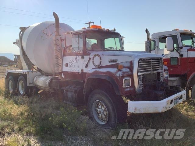 Ford L8000 Andere Fahrzeuge