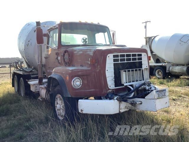 Ford L8000 Andere Fahrzeuge