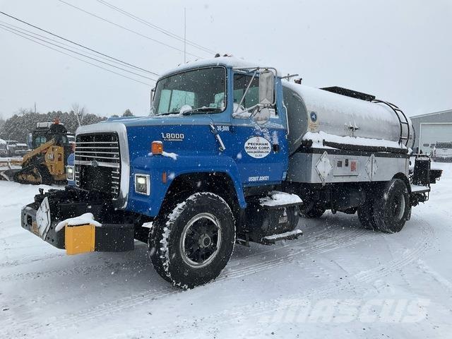 Ford L8000 Betonmischer