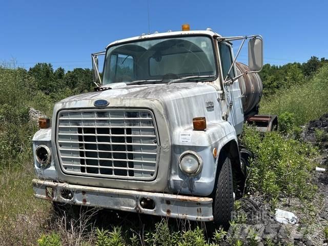Ford LN7000 Wassertanker