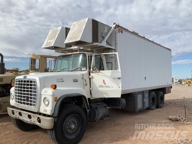 Ford LT8000 Lieferwagen
