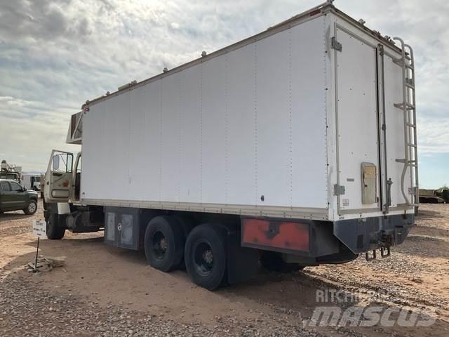 Ford LT8000 Lieferwagen
