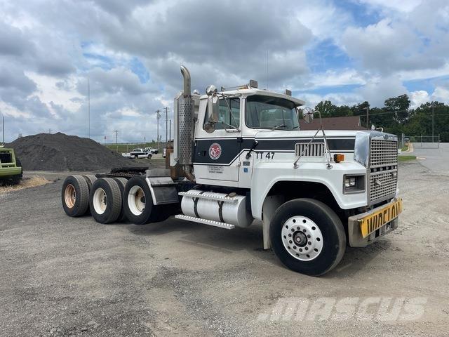 Ford LTL9000 Sattelzugmaschinen