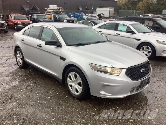 Ford Taurus PKWs