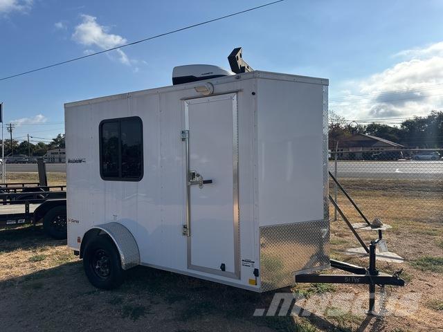 Forest River  Anhänger-Kastenaufbau