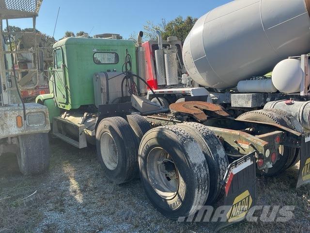 Freightliner  Sattelzugmaschinen