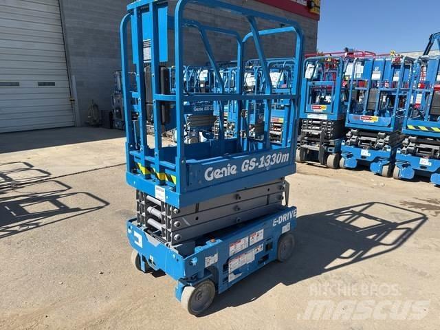 Genie GS-1330M Scheren-Arbeitsbühnen