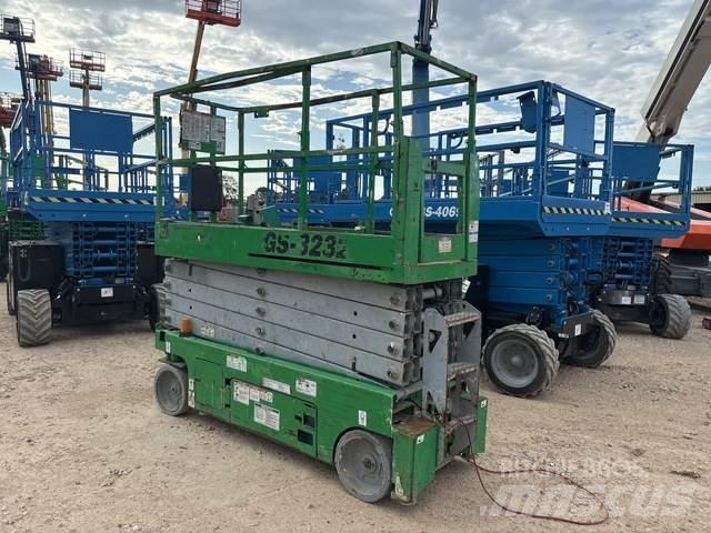 Genie GS-3232 Scheren-Arbeitsbühnen