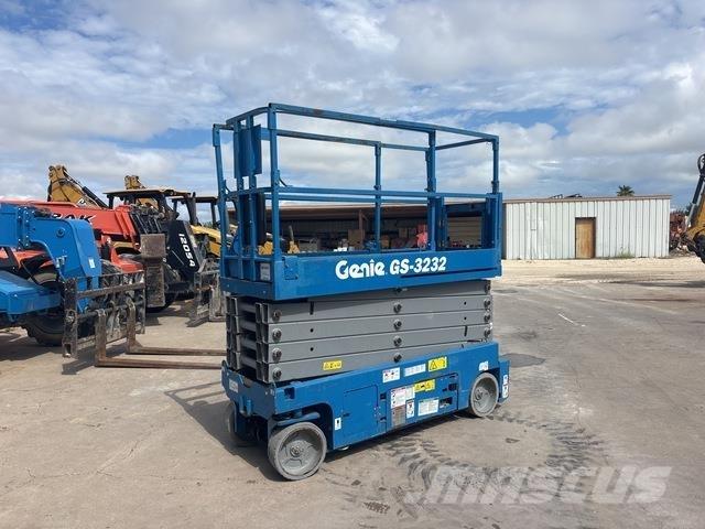 Genie GS-3232 Scheren-Arbeitsbühnen