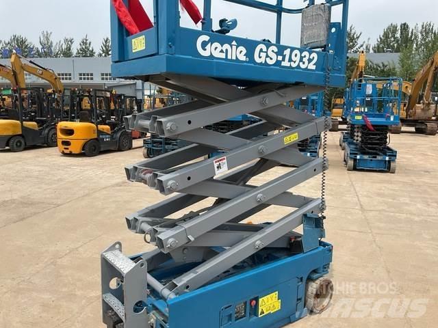 Genie GS1932 Scheren-Arbeitsbühnen