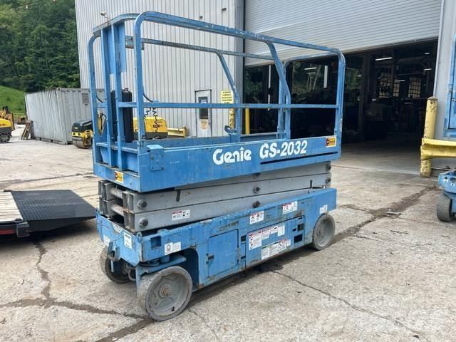 Genie GS2032 Scheren-Arbeitsbühnen