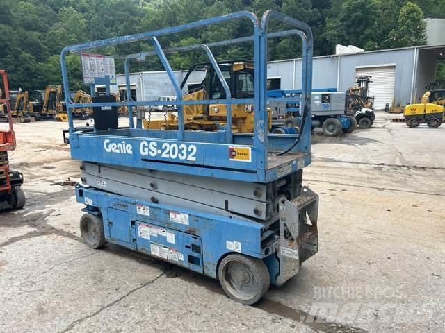 Genie GS2032 Scheren-Arbeitsbühnen