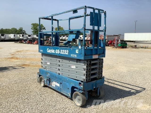 Genie GS3232 Scheren-Arbeitsbühnen