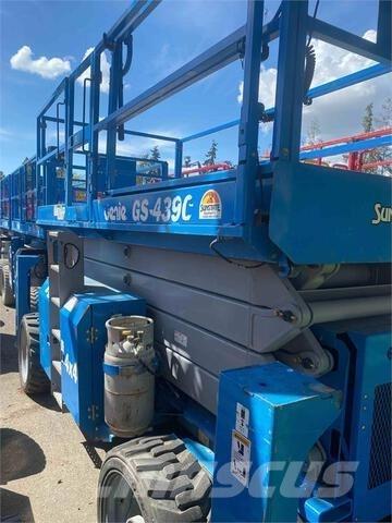 Genie GS4390RT Scheren-Arbeitsbühnen