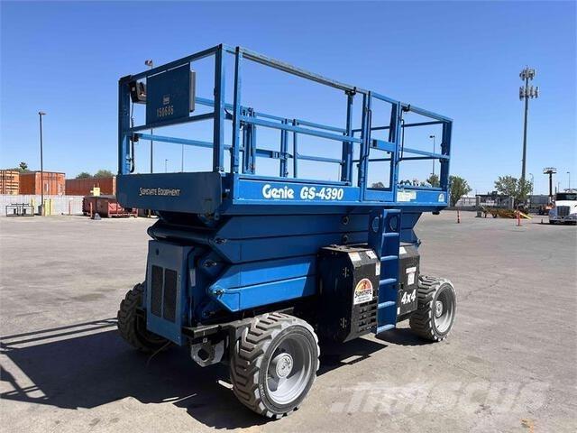 Genie GS4390RT Scheren-Arbeitsbühnen