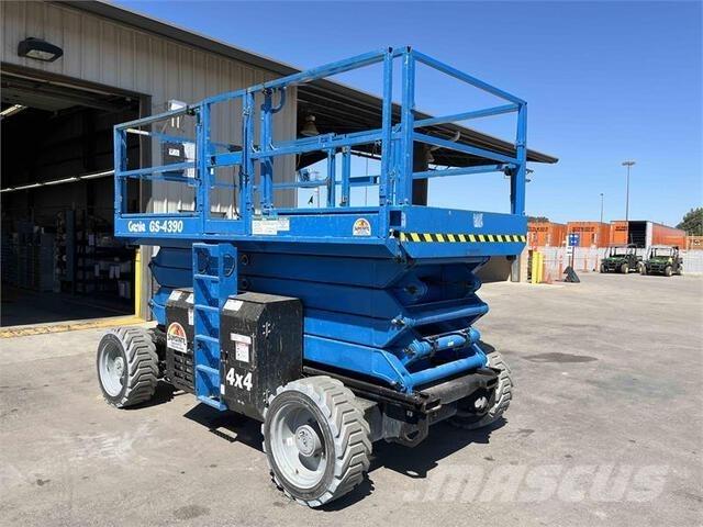 Genie GS4390RT Scheren-Arbeitsbühnen