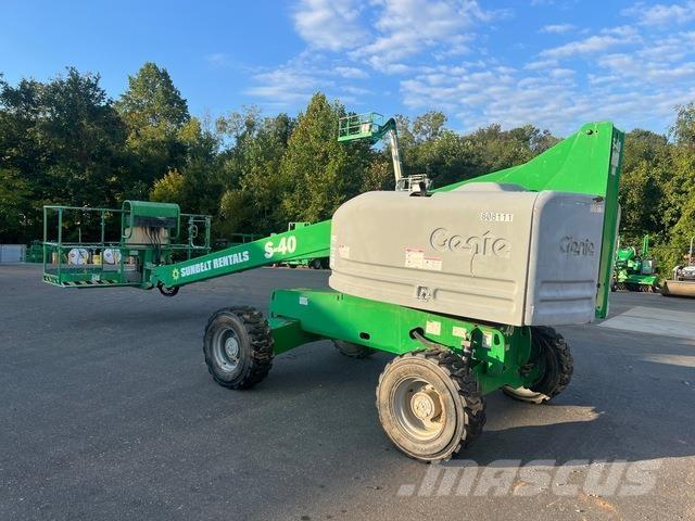 Genie S-40 Teleskopbühnen