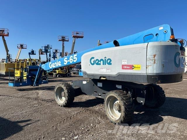 Genie S-65 Teleskopbühnen