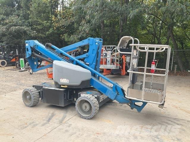 Genie Z-33/18 Gelenkteleskoparbeitsbühnen