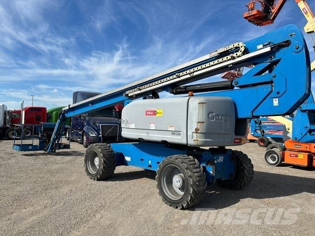 Genie Z-80/60 Gelenkteleskoparbeitsbühnen