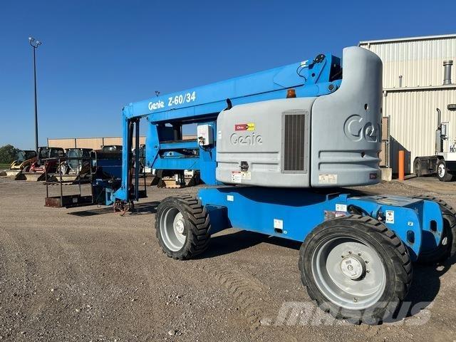 Genie Z60-34 Gelenkteleskoparbeitsbühnen
