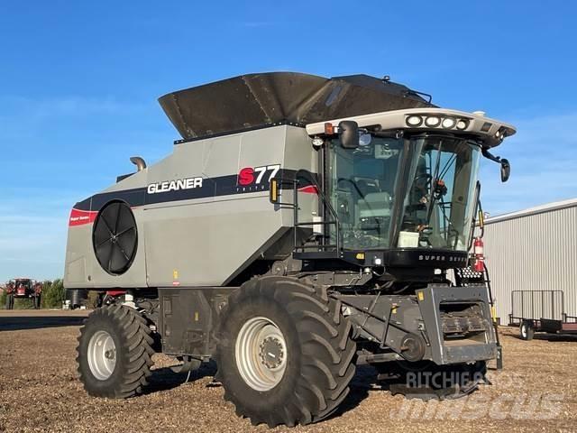Gleaner S77 Mähdrescher