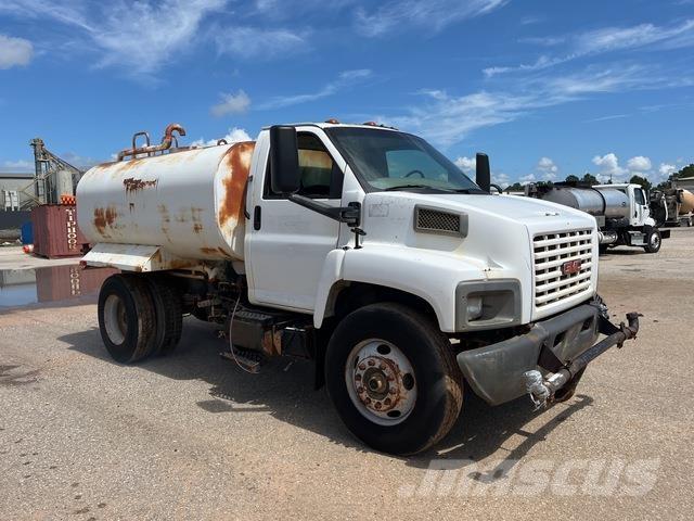 GMC C7500 Wassertanker