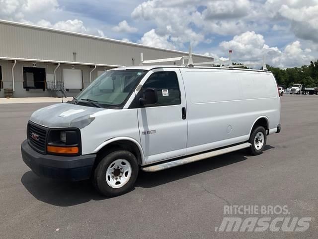 GMC Savana Lieferwagen